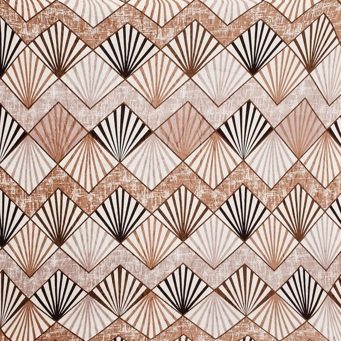 Cozy Queen Multi colour Triangles Velvet Winter Fitted Bedsheet - King Size (184x199x20cm)