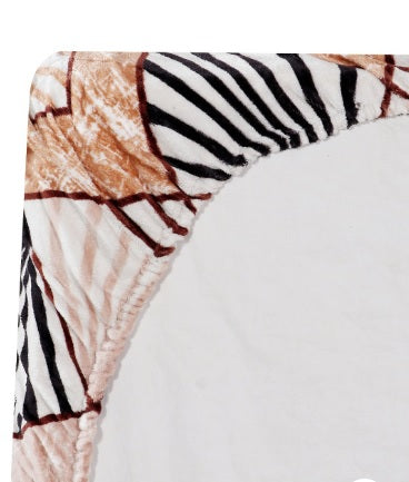 Cozy Queen Multi colour Triangles Velvet Winter Fitted Bedsheet - King Size (184x199x20cm)