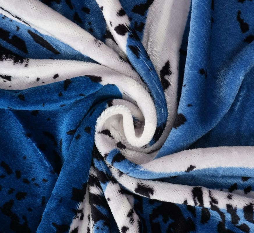 Cozy Queen Blue Geometric Printed Velvet Winter Fitted Bedsheet - King Size (184x199x20cm)