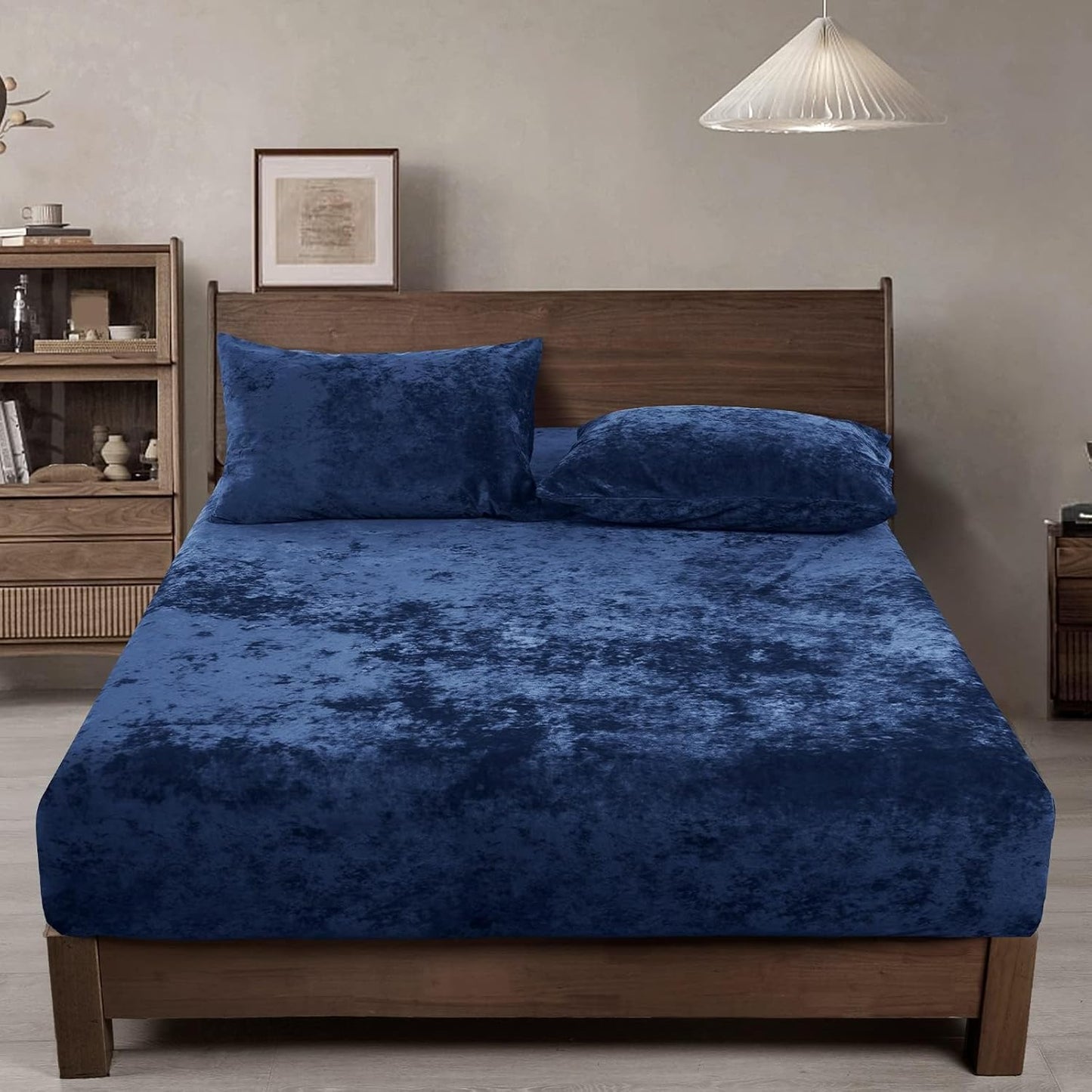 Cozy Queen Midnight Blue Velvet Solid Winter Fitted Bedsheet - King Size (184x199x20cm)